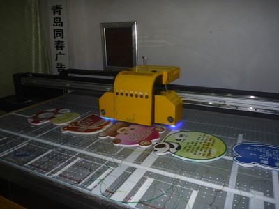 广告业大幅面UV2030打印机 重塑广告亚克力标牌制作的未来